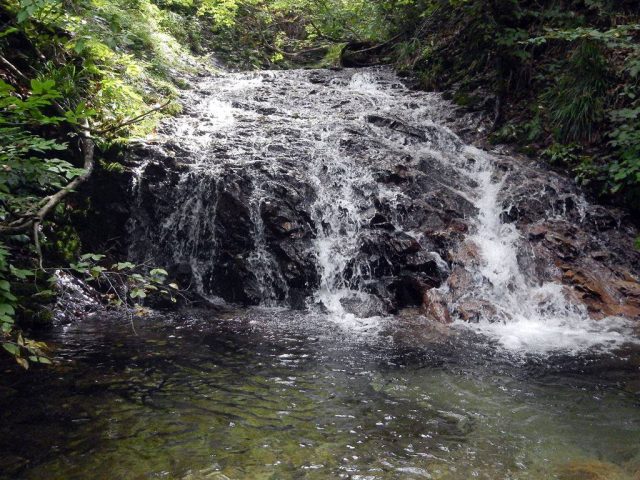 左俣に入って最初の2m滝