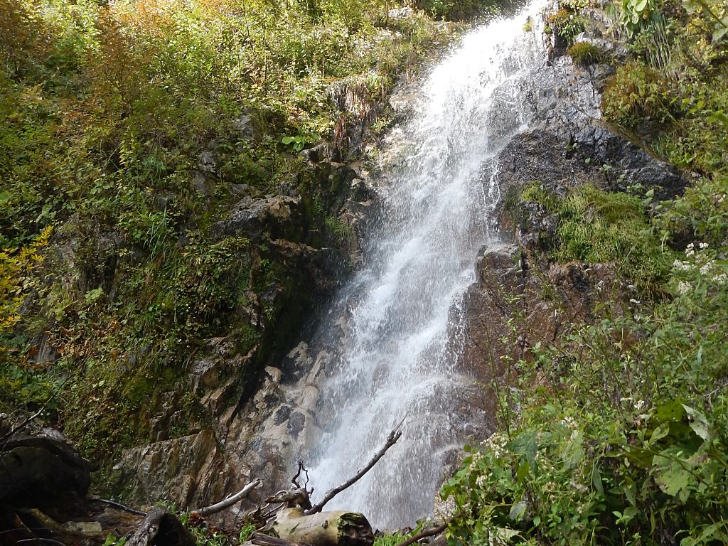 タケナグラ沢Co1000付近に懸かる大滝最下部