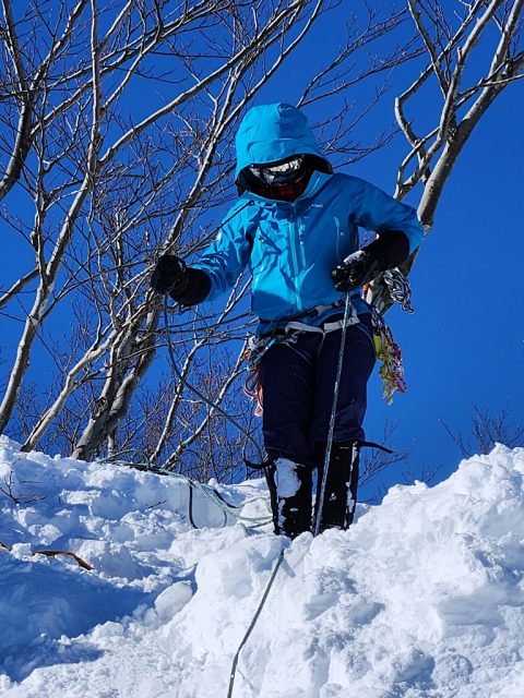 スタンディングアックスビレイで確保